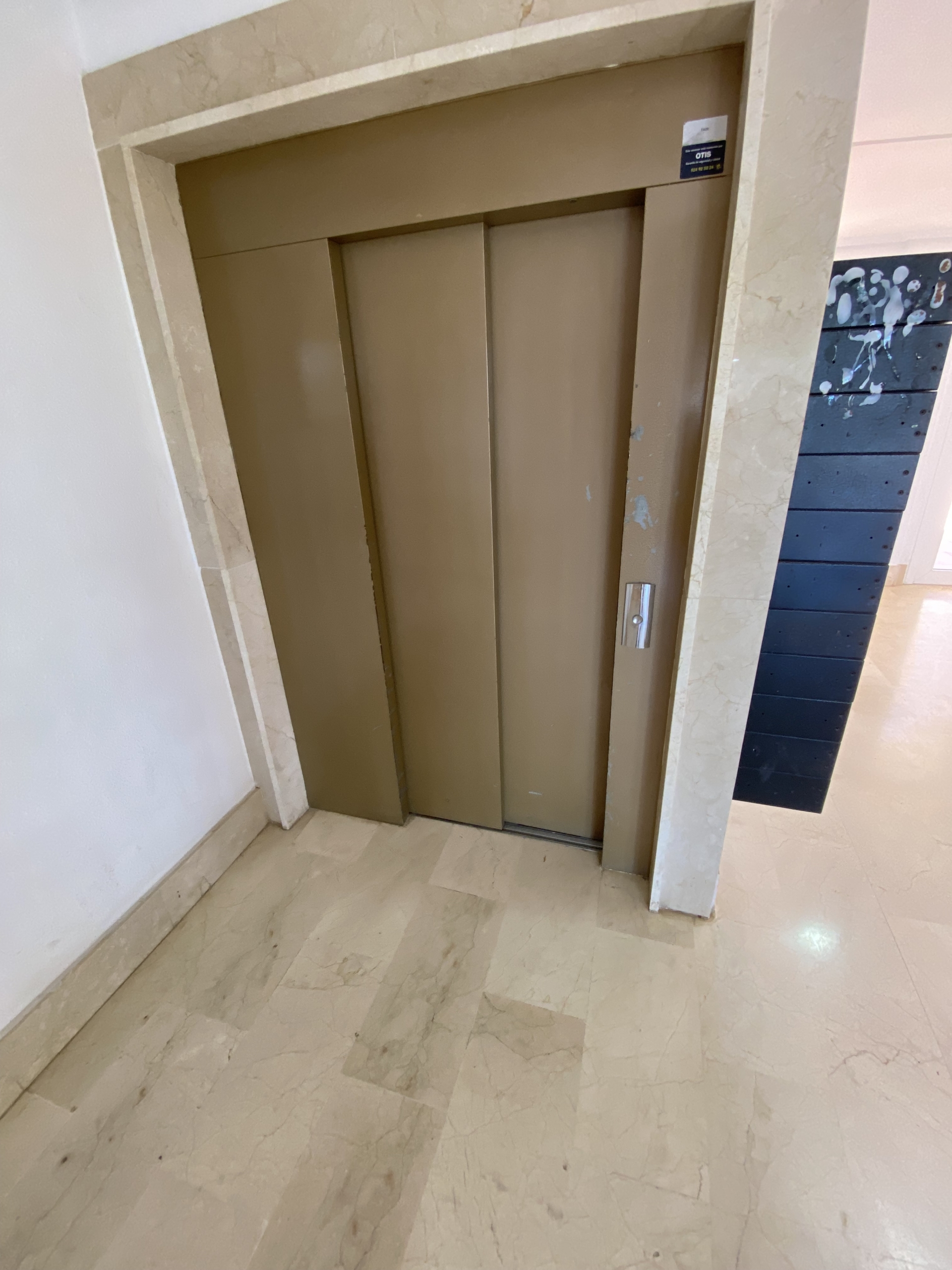 IMG_0561 2 Bedroom / 2 Bathroom Apartment * Very popular Development * San Pedro del Pinatar * 10 minutes walk to the local beach * Shared Pool / Jacuzzi * Rooftop Solarium with BBQ facilities * Excellent Views €139,995 *