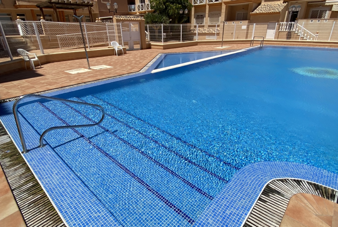 2 Bedroom / 2 Bathroom Apartment * Very popular Development * San Pedro del Pinatar * 10 minutes walk to the local beach * Shared Pool / Jacuzzi * Rooftop Solarium with BBQ facilities * Excellent Views €139,995 *