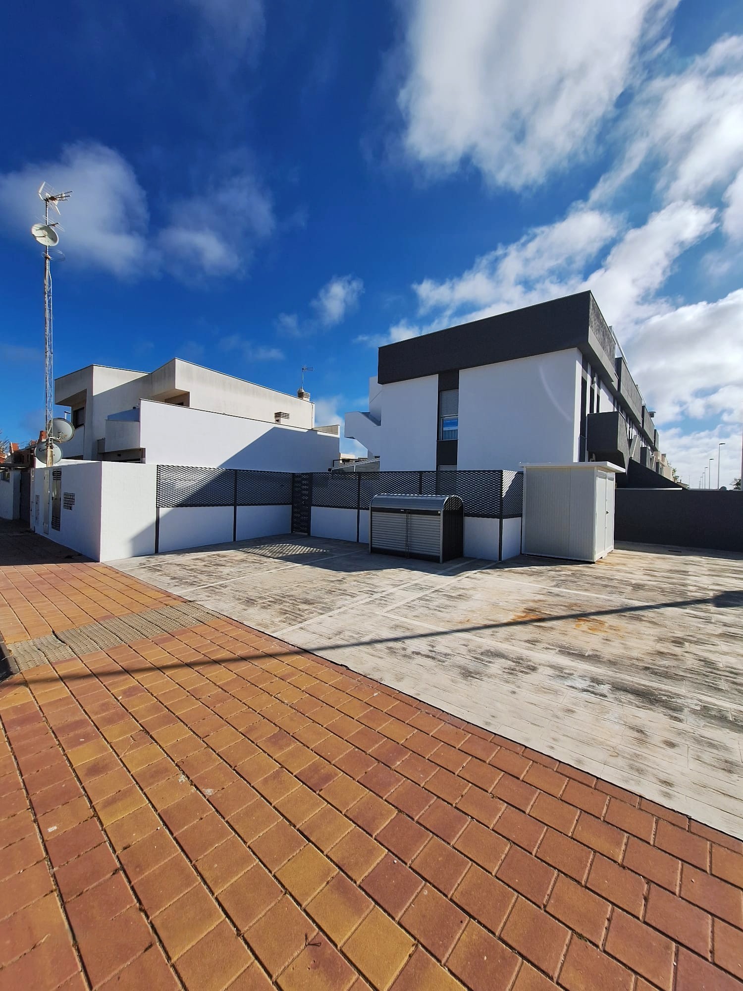 12. Omgeving en parkeerruimte (2)