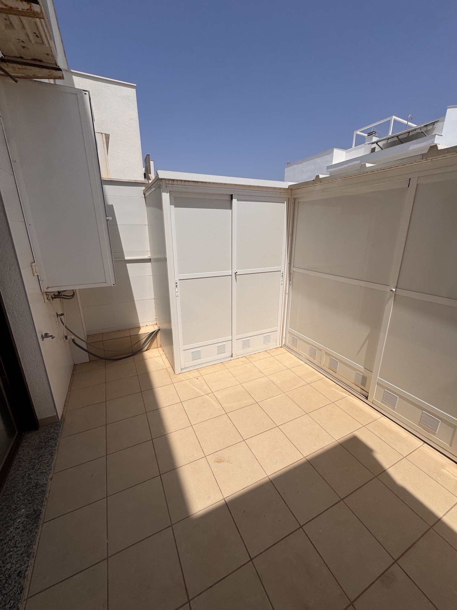 3 Bedroom / 2 Bathroom * Ground Floor Apartment on Huge Plot *Private Entrance * Garden * Overlooking Communal Pool Area * Pilar De La Horadada * Playamar IV * Immaculate Condition * €339,995 *