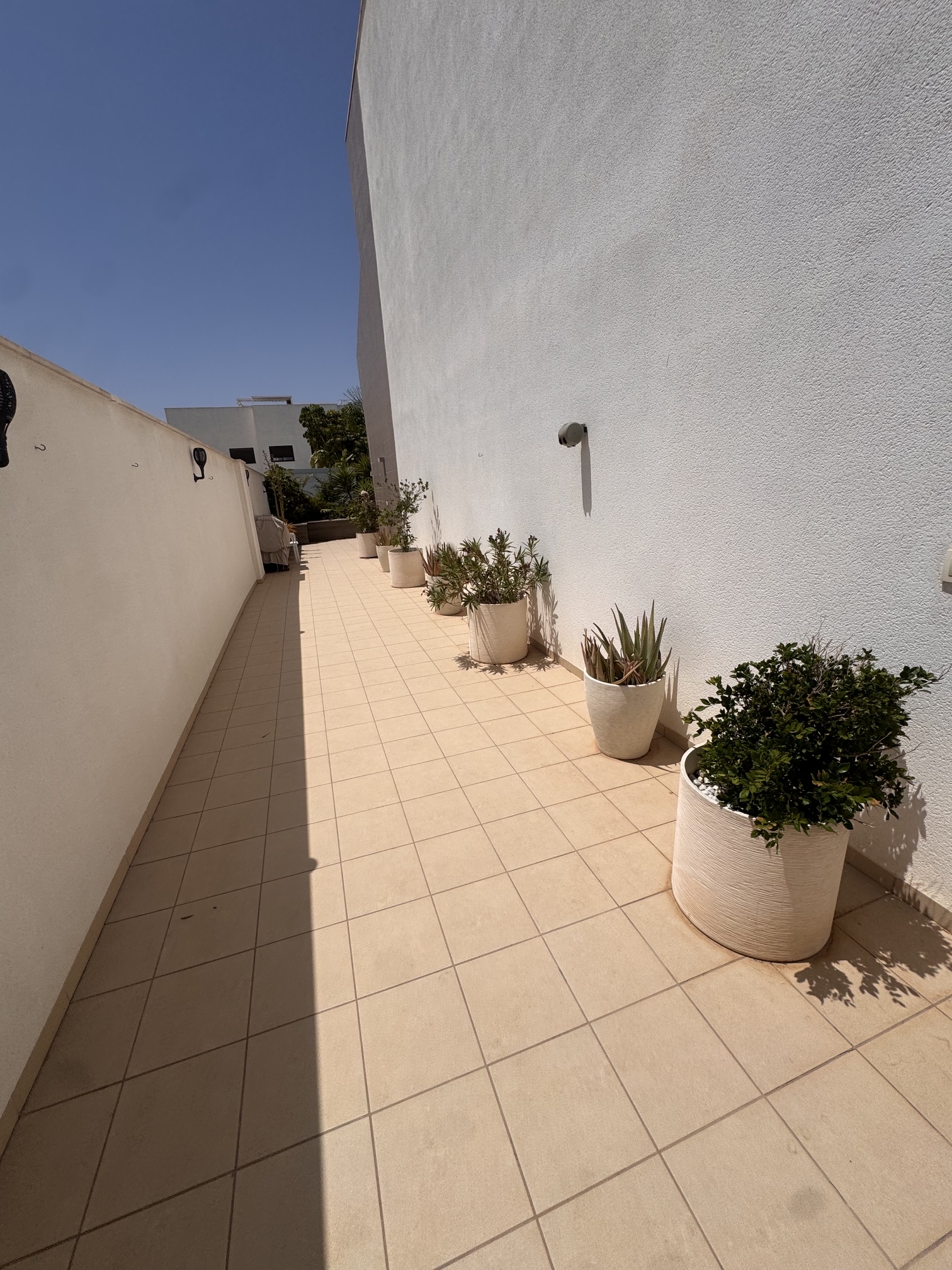 3 Bedroom / 2 Bathroom * Ground Floor Apartment on Huge Plot *Private Entrance * Garden * Overlooking Communal Pool Area * Pilar De La Horadada * Playamar IV * Immaculate Condition * €339,995 *