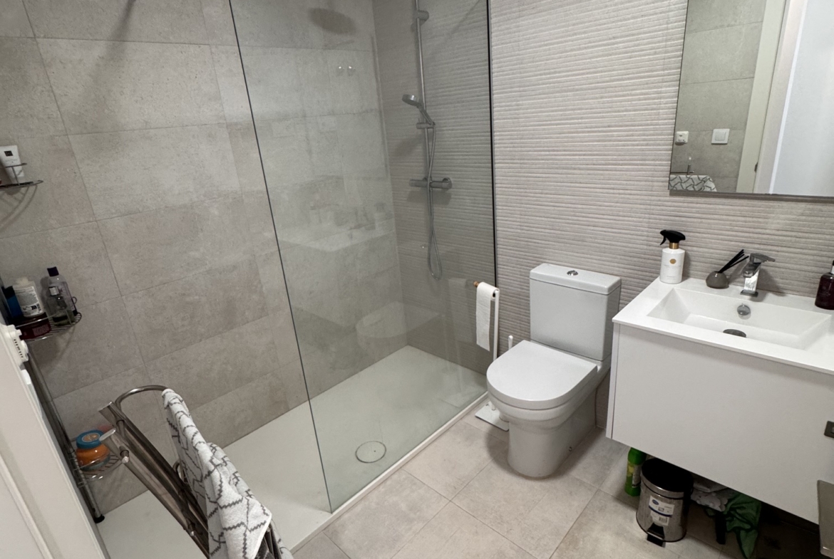 3 Bedroom / 2 Bathroom * Ground Floor Apartment on Huge Plot *Private Entrance * Garden * Overlooking Communal Pool Area * Pilar De La Horadada * Playamar IV * Immaculate Condition * €339,995 *