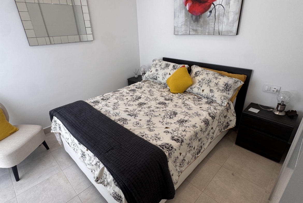 3 Bedroom / 2 Bathroom * Ground Floor Apartment on Huge Plot *Private Entrance * Garden * Overlooking Communal Pool Area * Pilar De La Horadada * Playamar IV * Immaculate Condition * €339,995 *