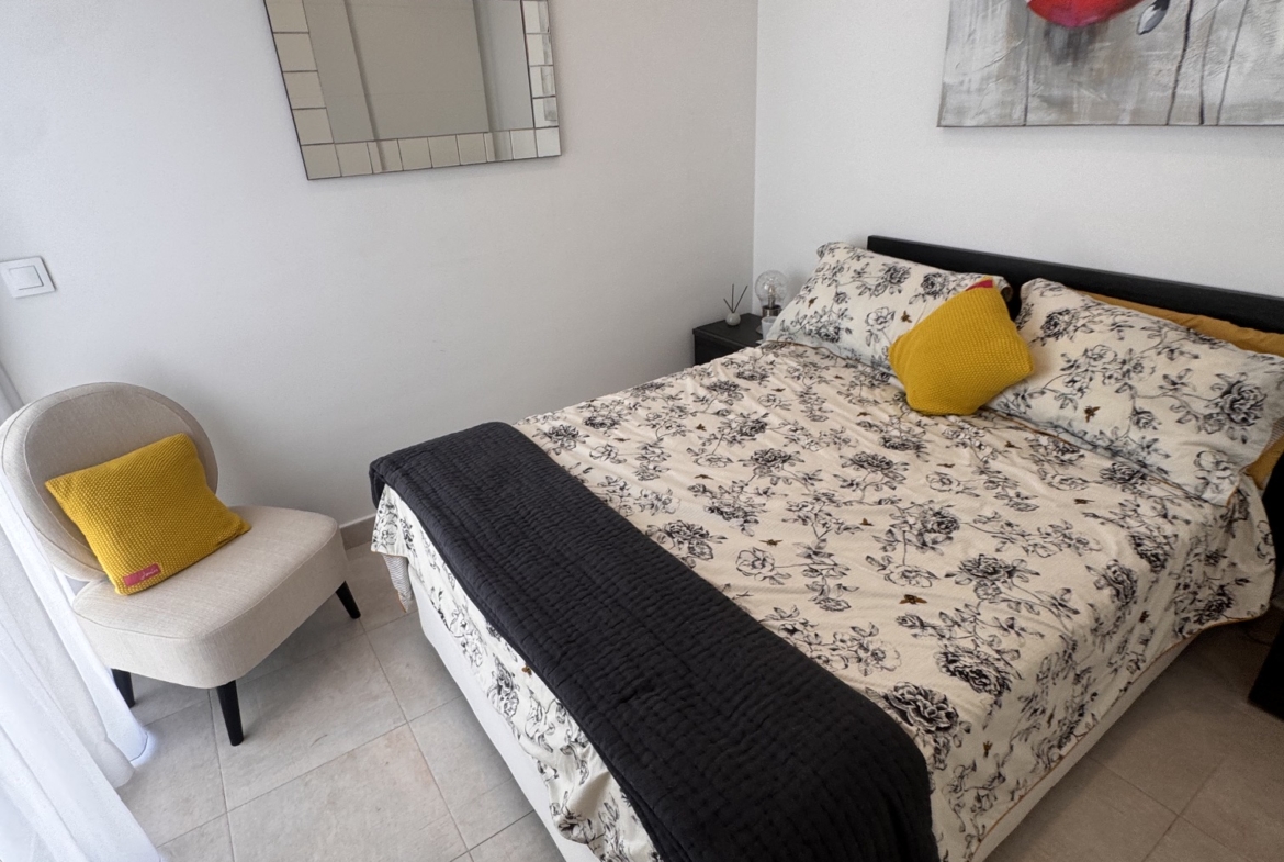 3 Bedroom / 2 Bathroom * Ground Floor Apartment on Huge Plot *Private Entrance * Garden * Overlooking Communal Pool Area * Pilar De La Horadada * Playamar IV * Immaculate Condition * €339,995 *