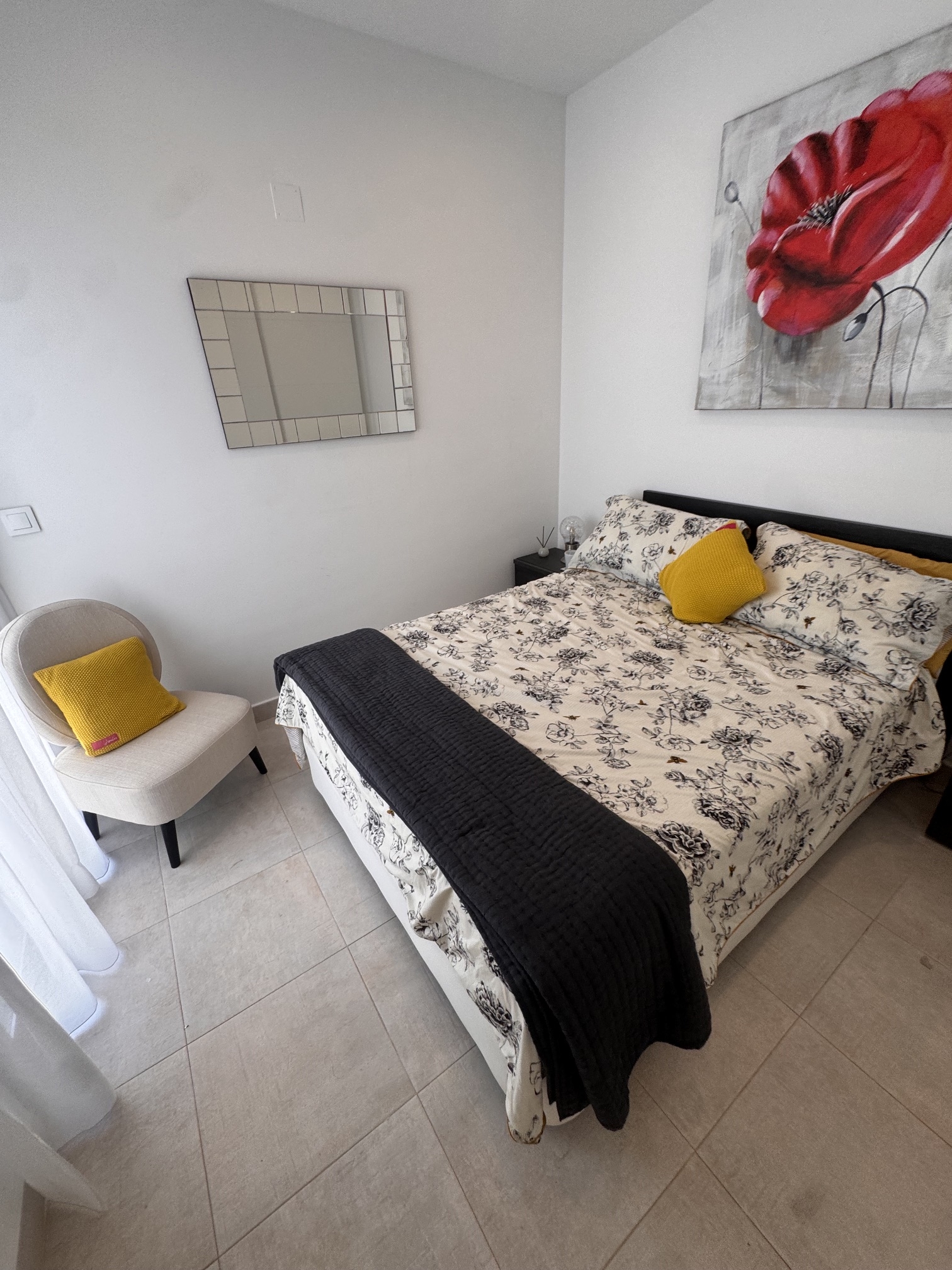 3 Bedroom / 2 Bathroom * Ground Floor Apartment on Huge Plot *Private Entrance * Garden * Overlooking Communal Pool Area * Pilar De La Horadada * Playamar IV * Immaculate Condition * €339,995 *