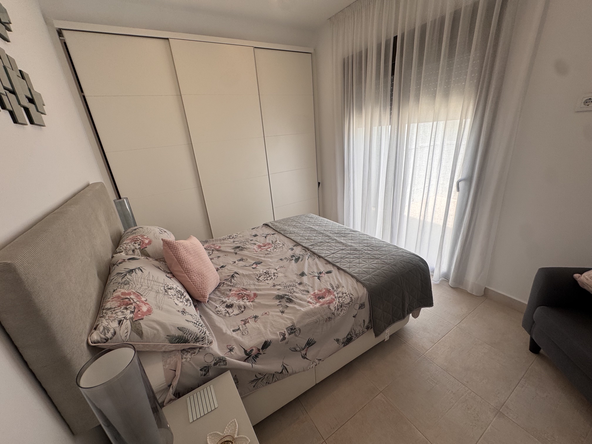 3 Bedroom / 2 Bathroom * Ground Floor Apartment on Huge Plot *Private Entrance * Garden * Overlooking Communal Pool Area * Pilar De La Horadada * Playamar IV * Immaculate Condition * €339,995 *