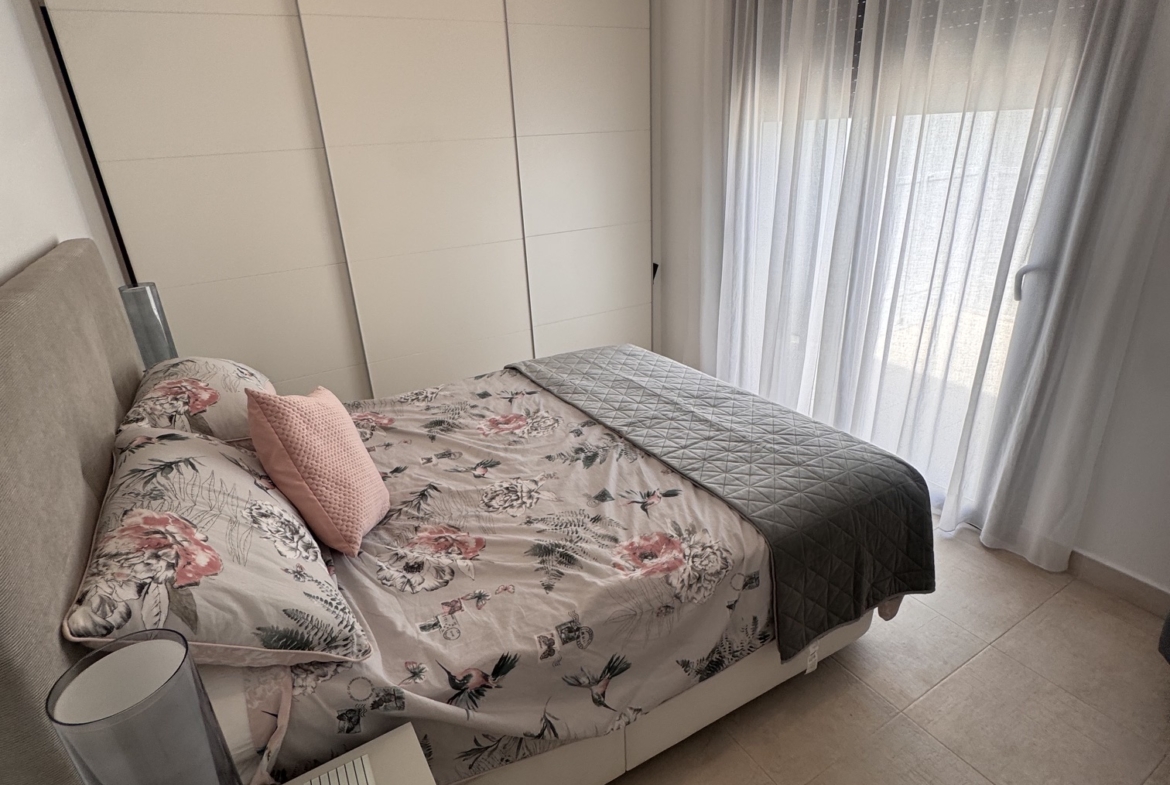 3 Bedroom / 2 Bathroom * Ground Floor Apartment on Huge Plot *Private Entrance * Garden * Overlooking Communal Pool Area * Pilar De La Horadada * Playamar IV * Immaculate Condition * €339,995 *