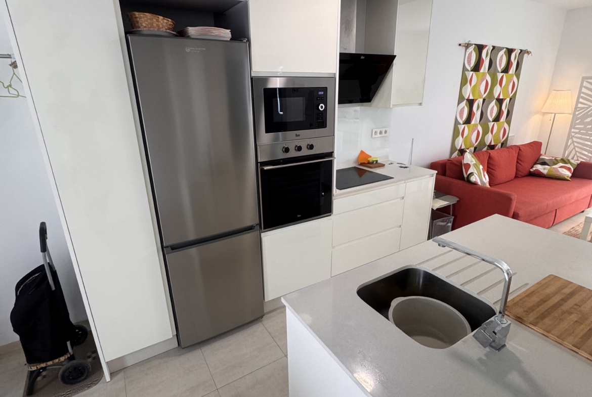 Immaculate Ground Floor Modern Apartment * 2 Bedroom / 2 Bathroom * Very Popular area Near Castelar College San Pedro / Lo Pagan  * Playamar IV * Swimming Pool * Private Parking * Only €199,995 ***