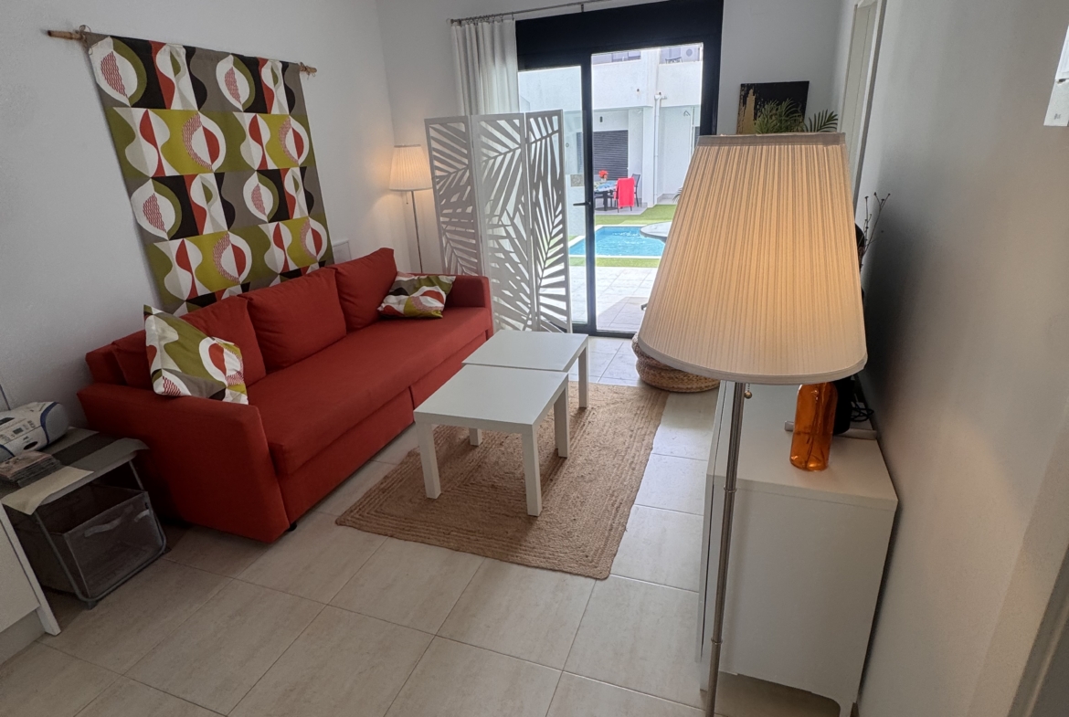Immaculate Ground Floor Modern Apartment * 2 Bedroom / 2 Bathroom * Very Popular area Near Castelar College San Pedro / Lo Pagan  * Playamar IV * Swimming Pool * Private Parking * Only €199,995 ***