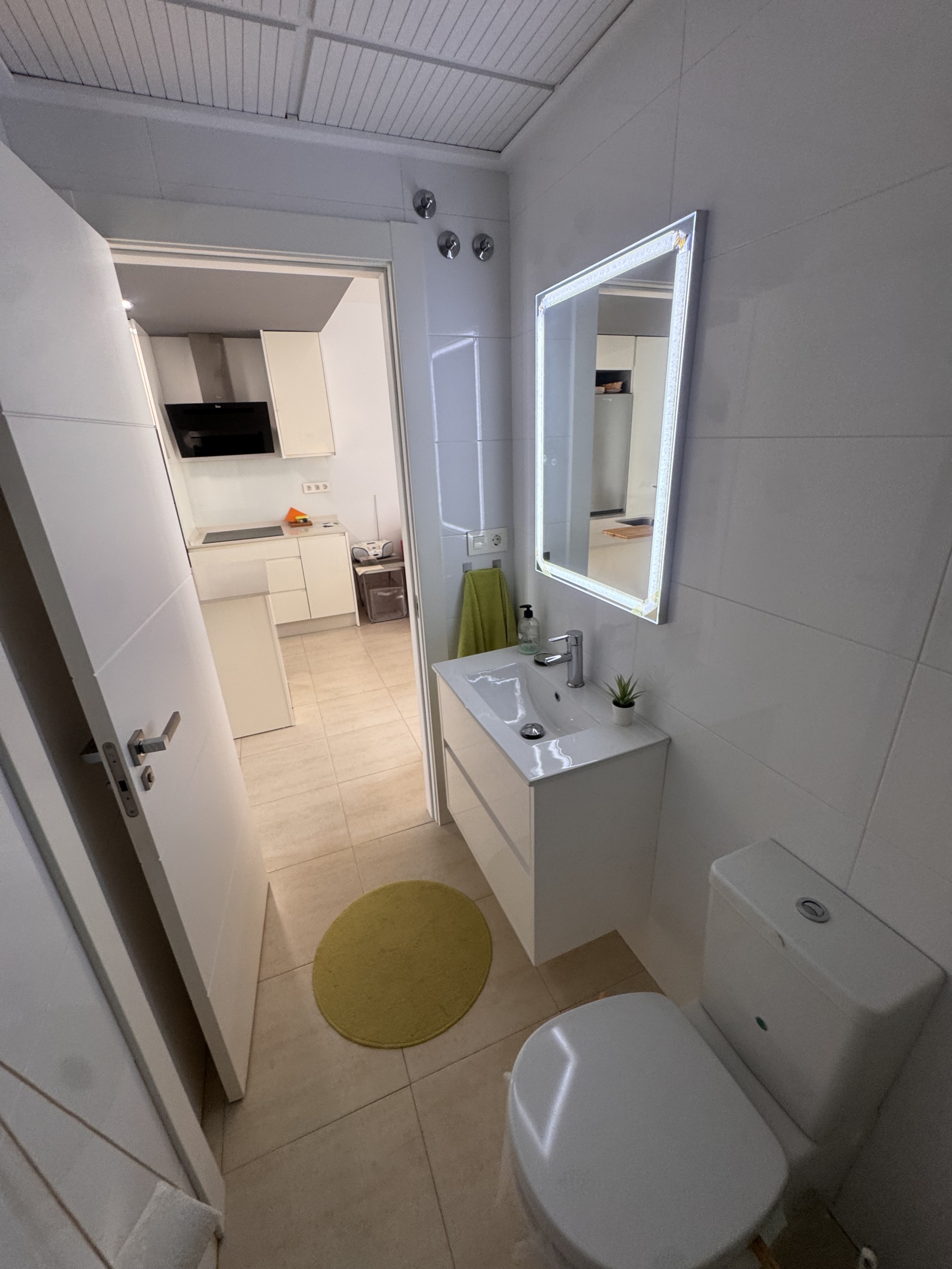 IMG_7663 Immaculate Ground Floor Modern Apartment * 2 Bedroom / 2 Bathroom * Very Popular area Near Castelar College San Pedro / Lo Pagan * Playamar IV * Swimming Pool * Private Parking * Only €199,995 ***