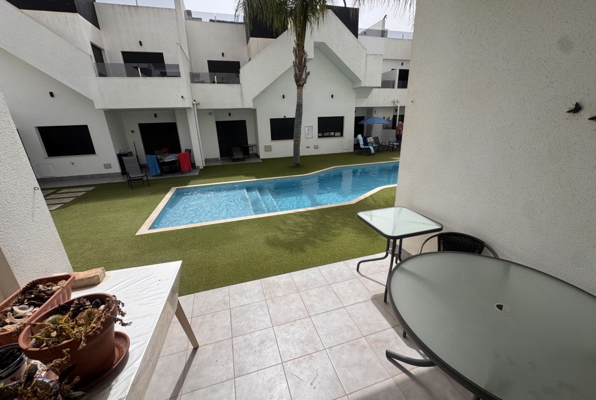 Immaculate Ground Floor Modern Apartment * 2 Bedroom / 2 Bathroom * Very Popular area Near Castelar College San Pedro / Lo Pagan  * Playamar IV * Swimming Pool * Private Parking * Only €199,995 ***