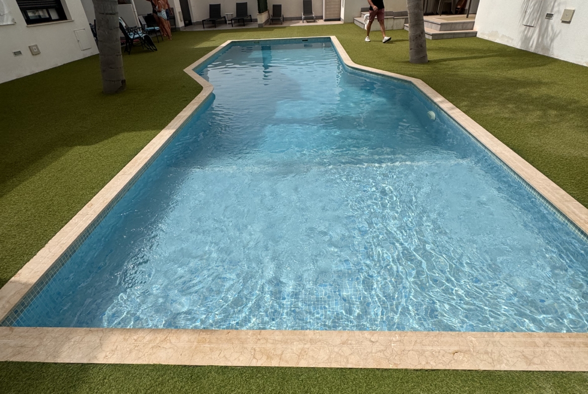 Immaculate Ground Floor Modern Apartment * 2 Bedroom / 2 Bathroom * Very Popular area Near Castelar College San Pedro / Lo Pagan  * Playamar IV * Swimming Pool * Private Parking * Only €199,995 ***