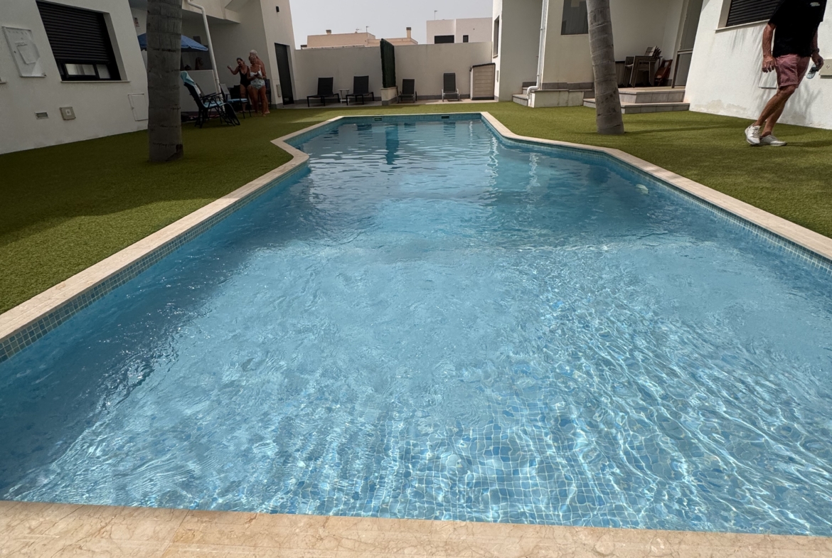 Immaculate Ground Floor Modern Apartment * 2 Bedroom / 2 Bathroom * Very Popular area Near Castelar College San Pedro / Lo Pagan  * Playamar IV * Swimming Pool * Private Parking * Only €199,995 ***