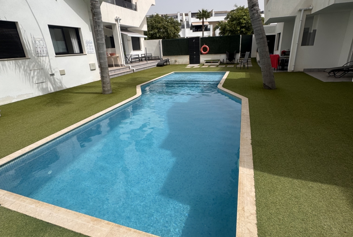 Immaculate Ground Floor Modern Apartment * 2 Bedroom / 2 Bathroom * Very Popular area Near Castelar College San Pedro / Lo Pagan  * Playamar IV * Swimming Pool * Private Parking * Only €199,995 ***