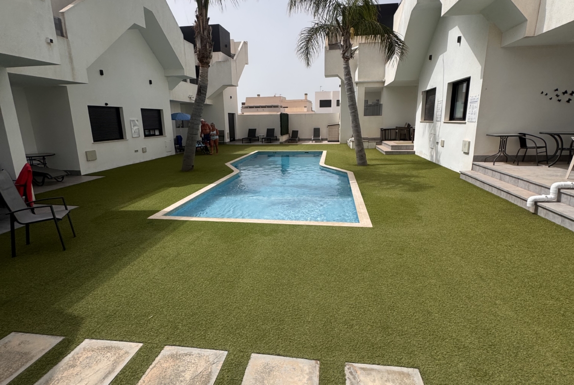 Immaculate Ground Floor Modern Apartment * 2 Bedroom / 2 Bathroom * Very Popular area Near Castelar College San Pedro / Lo Pagan  * Playamar IV * Swimming Pool * Private Parking * Only €199,995 ***