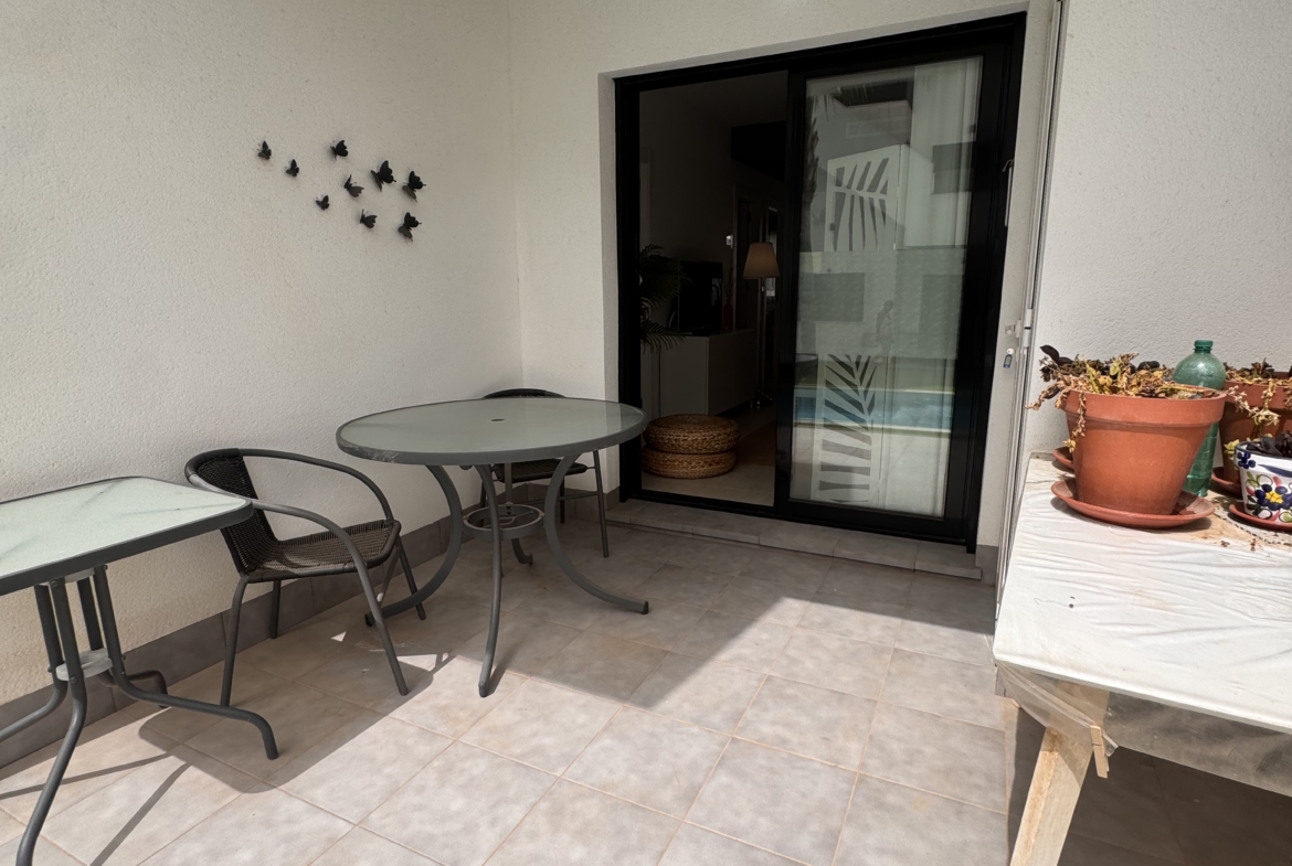 Immaculate Ground Floor Modern Apartment * 2 Bedroom / 2 Bathroom * Very Popular area Near Castelar College San Pedro / Lo Pagan  * Playamar IV * Swimming Pool * Private Parking * Only €199,995 ***