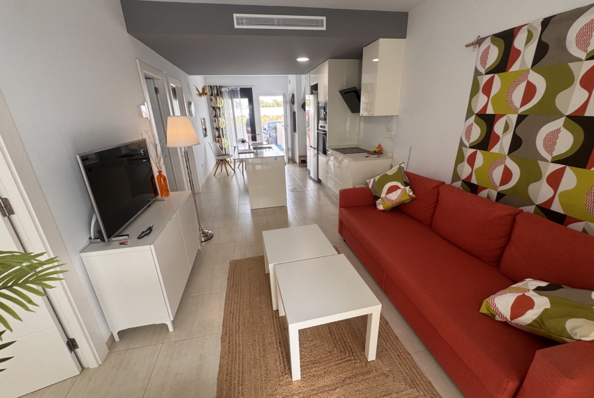 Immaculate Ground Floor Modern Apartment * 2 Bedroom / 2 Bathroom * Very Popular area Near Castelar College San Pedro / Lo Pagan  * Playamar IV * Swimming Pool * Private Parking * Only €199,995 ***