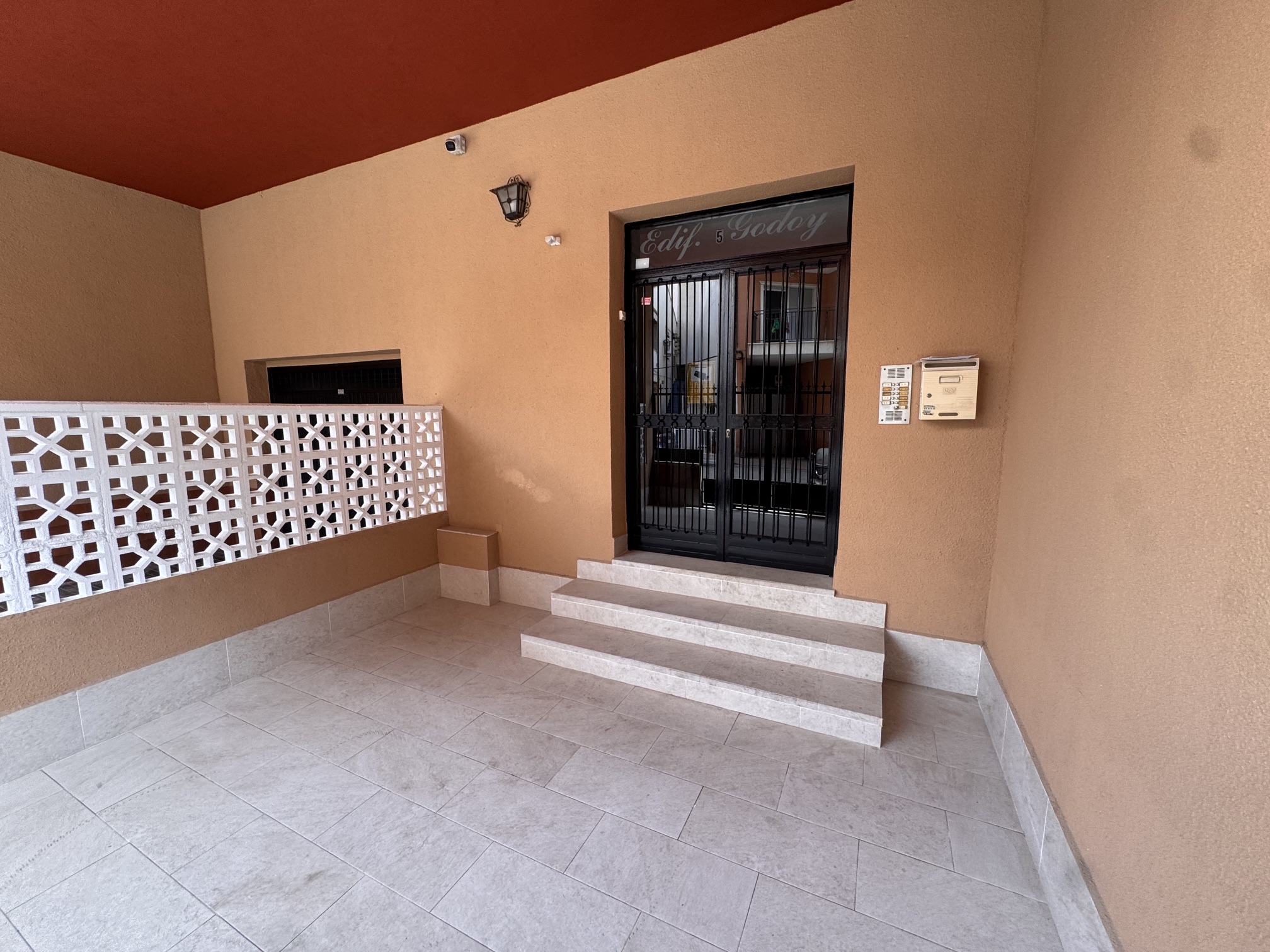 Fabulous Opportunity * 4 Bedroom Apartment * 150 Meters from The Beautiful Local Beach * With Transferable Tourist Licence * Includes Private Parking * Immaculate Condition * Excellent Location * Only €134,995 *