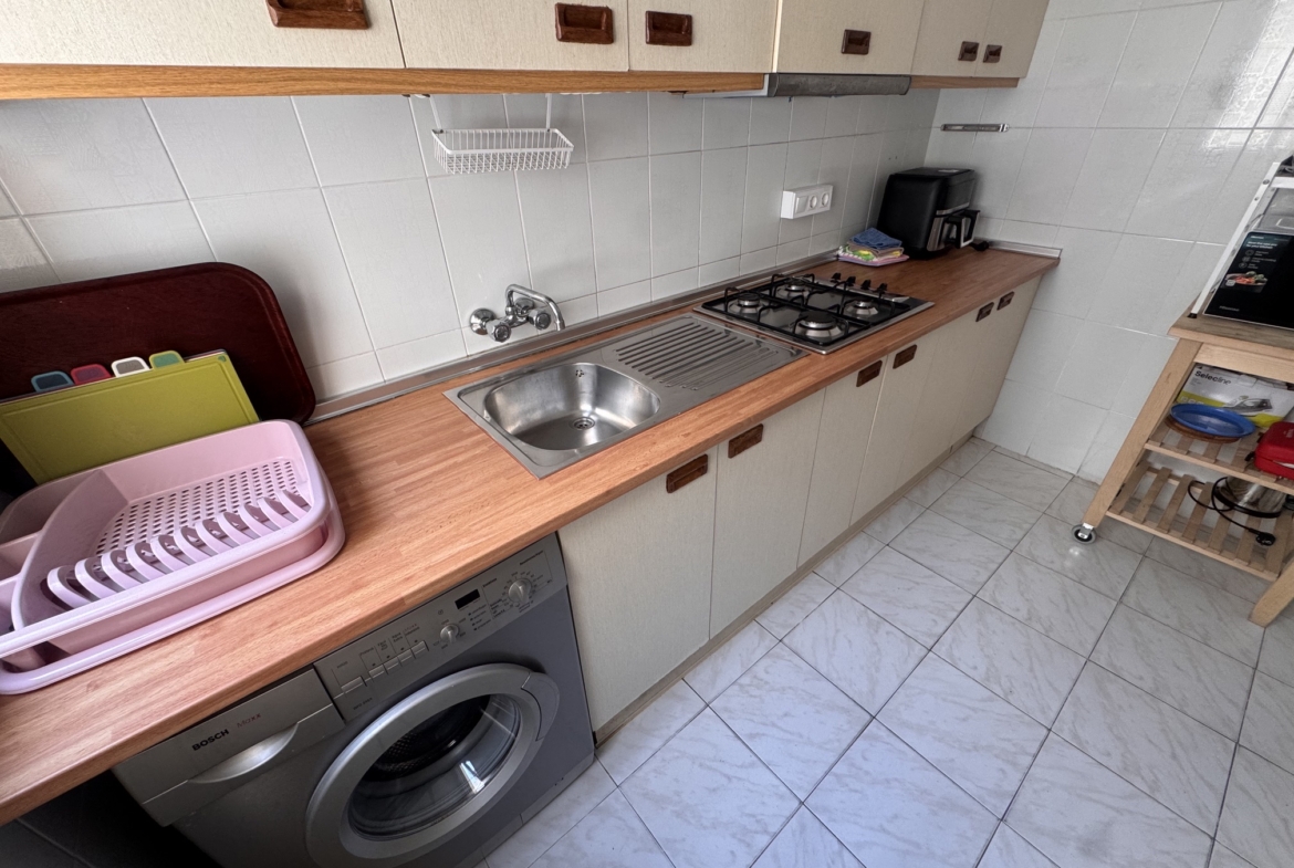 Fabulous Opportunity * 4 Bedroom Apartment * 150 Meters from The Beautiful Local Beach * With Transferable Tourist Licence * Includes Private Parking * Immaculate Condition * Excellent Location * Only €134,995 *