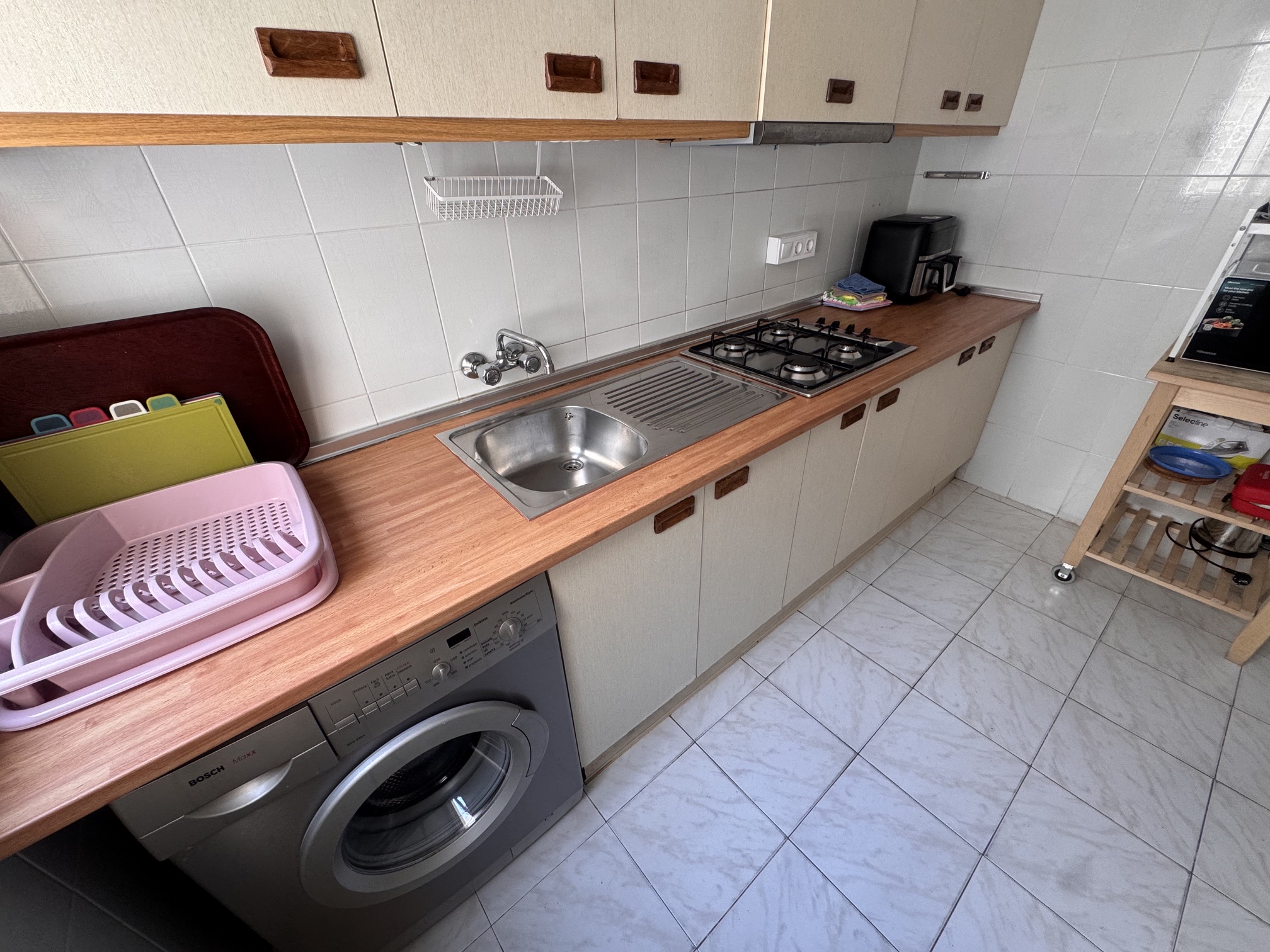 Fabulous Opportunity * 4 Bedroom Apartment * 150 Meters from The Beautiful Local Beach * With Transferable Tourist Licence * Includes Private Parking * Immaculate Condition * Excellent Location * Only €134,995 *