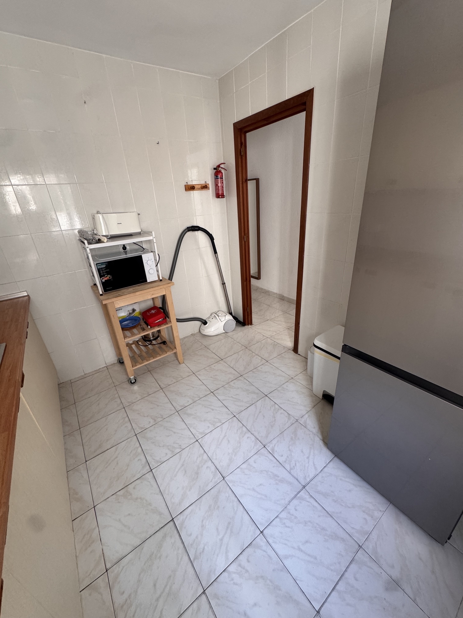 Fabulous Opportunity * 4 Bedroom Apartment * 150 Meters from The Beautiful Local Beach * With Transferable Tourist Licence * Includes Private Parking * Immaculate Condition * Excellent Location * Only €134,995 *