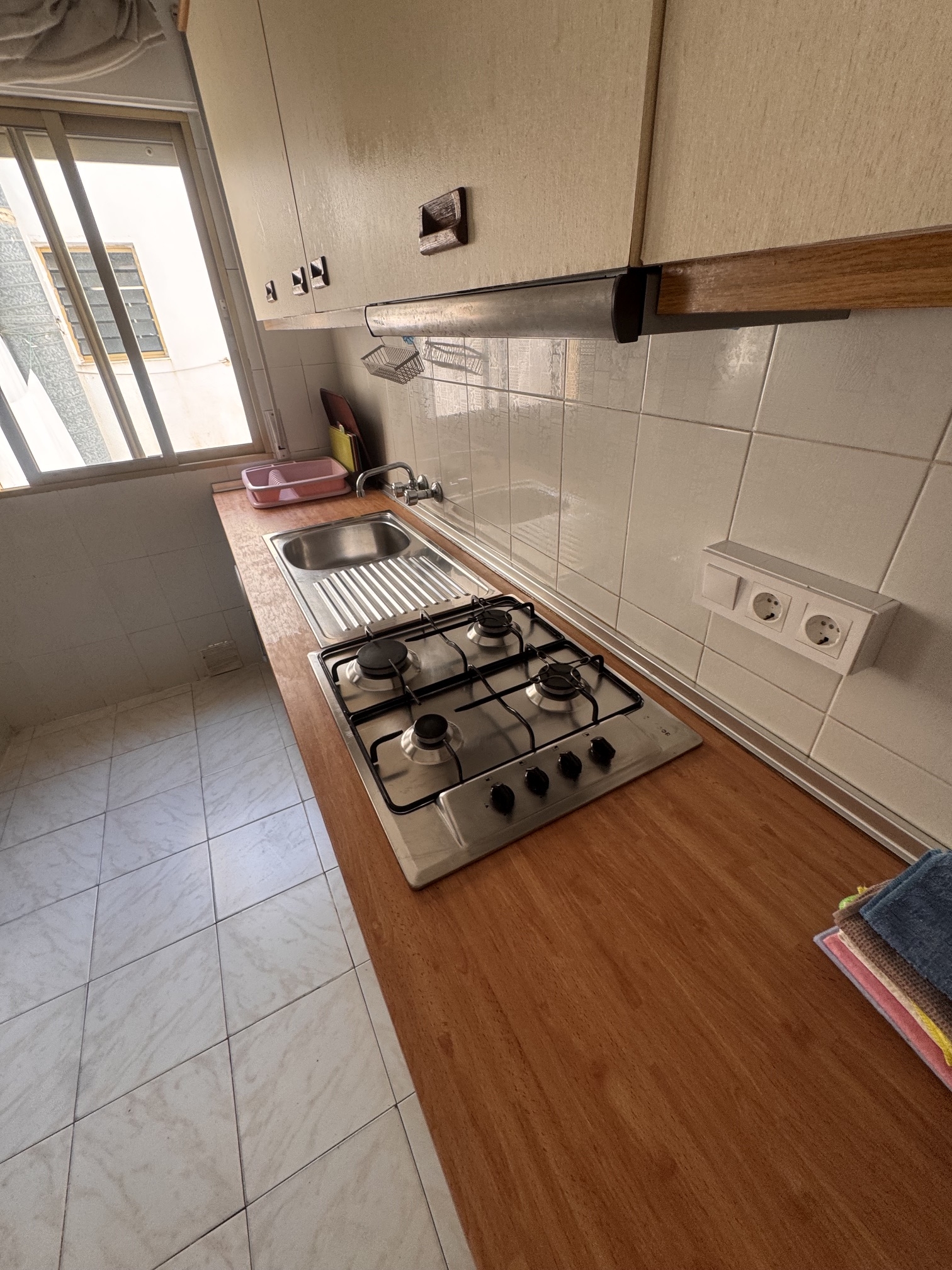 Fabulous Opportunity * 4 Bedroom Apartment * 150 Meters from The Beautiful Local Beach * With Transferable Tourist Licence * Includes Private Parking * Immaculate Condition * Excellent Location * Only €134,995 *