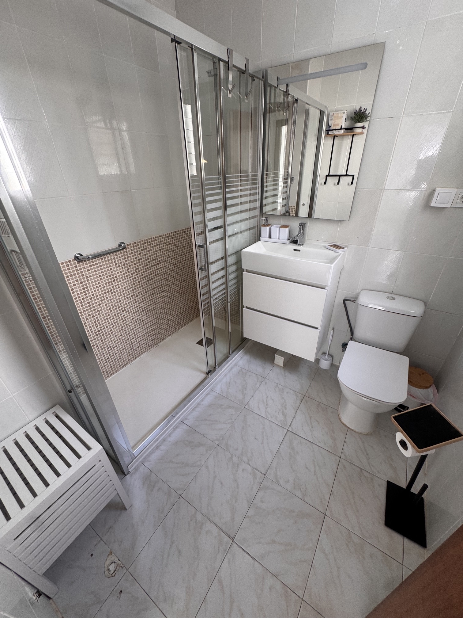 Fabulous Opportunity * 4 Bedroom Apartment * 150 Meters from The Beautiful Local Beach * With Transferable Tourist Licence * Includes Private Parking * Immaculate Condition * Excellent Location * Only €134,995 *