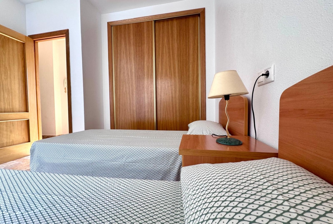 2 Bedroom / 2 Bathroom Apartment * Very popular Development * San Pedro del Pinatar * 10 minutes walk to the local beach * Shared Pool / Jacuzzi * Rooftop Solarium with BBQ facilities * Excellent Views €139,995 *