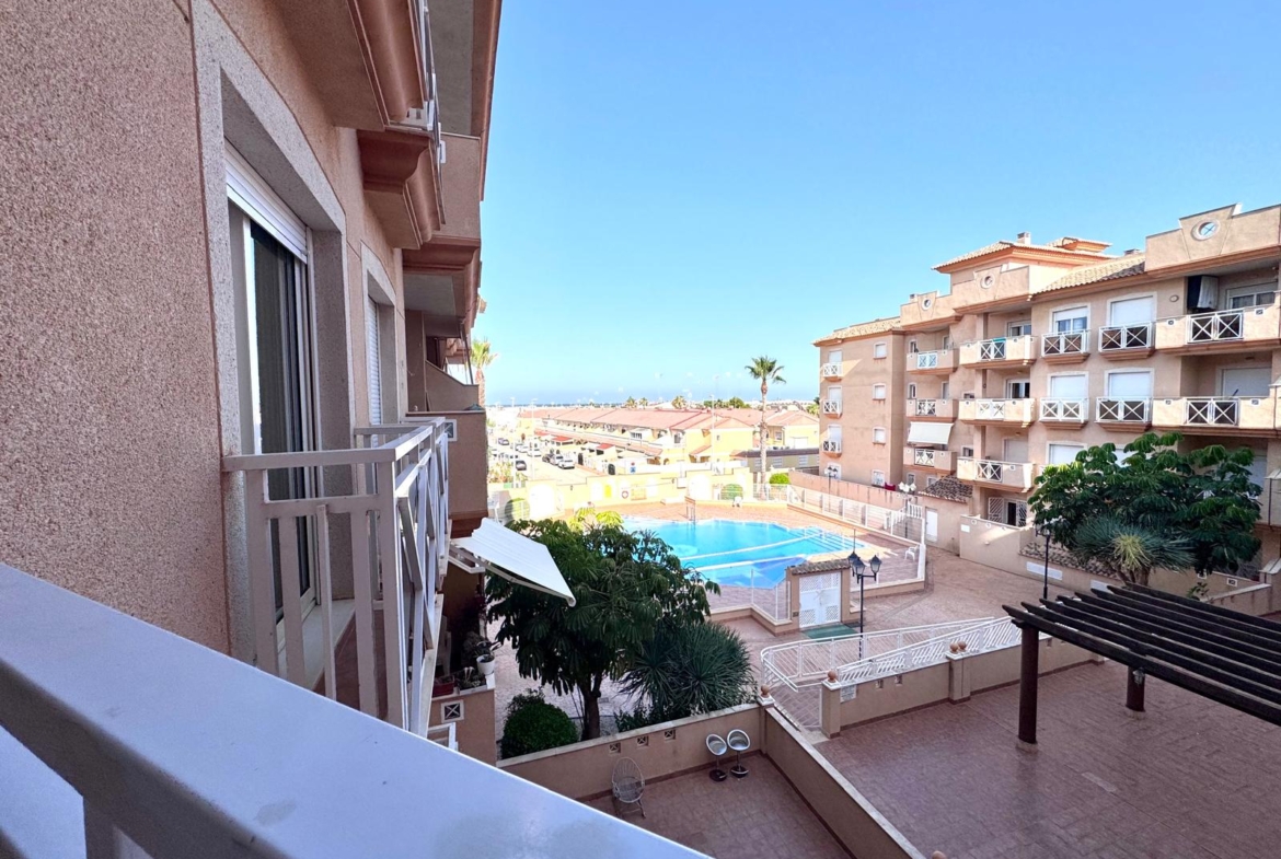 2 Bedroom / 2 Bathroom Apartment * Very popular Development * San Pedro del Pinatar * 10 minutes walk to the local beach * Shared Pool / Jacuzzi * Rooftop Solarium with BBQ facilities * Excellent Views €139,995 *