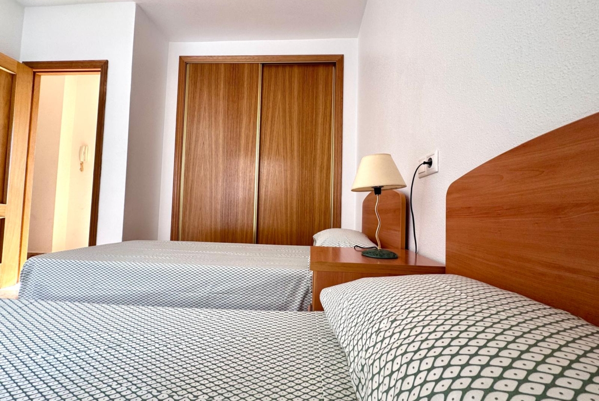 2 Bedroom / 2 Bathroom Apartment * Very popular Development * San Pedro del Pinatar * 10 minutes walk to the local beach * Shared Pool / Jacuzzi * Rooftop Solarium with BBQ facilities * Excellent Views €139,995 *