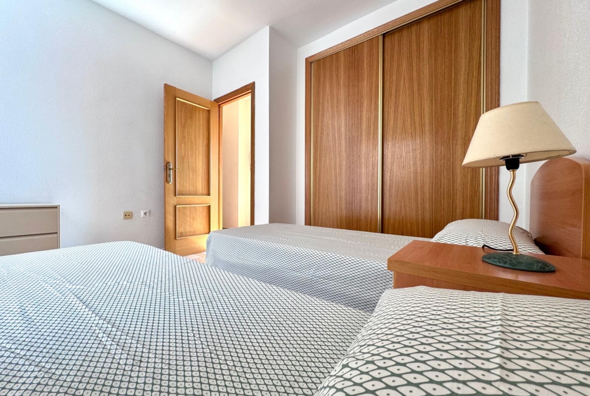2 Bedroom / 2 Bathroom Apartment * Very popular Development * San Pedro del Pinatar * 10 minutes walk to the local beach * Shared Pool / Jacuzzi * Rooftop Solarium with BBQ facilities * Excellent Views €139,995 *