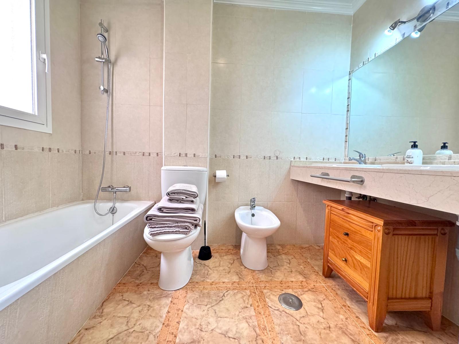 PHOTO-2026-06-30-08-35-24_1 2 Bedroom / 2 Bathroom Apartment * Very popular Development * San Pedro del Pinatar * 10 minutes walk to the local beach * Shared Pool / Jacuzzi * Rooftop Solarium with BBQ facilities * Excellent Views €139,995 *