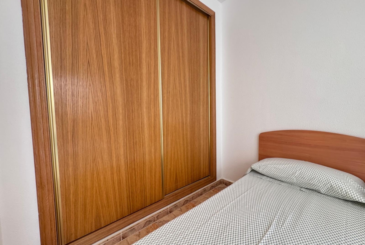 2 Bedroom / 2 Bathroom Apartment * Very popular Development * San Pedro del Pinatar * 10 minutes walk to the local beach * Shared Pool / Jacuzzi * Rooftop Solarium with BBQ facilities * Excellent Views €139,995 *