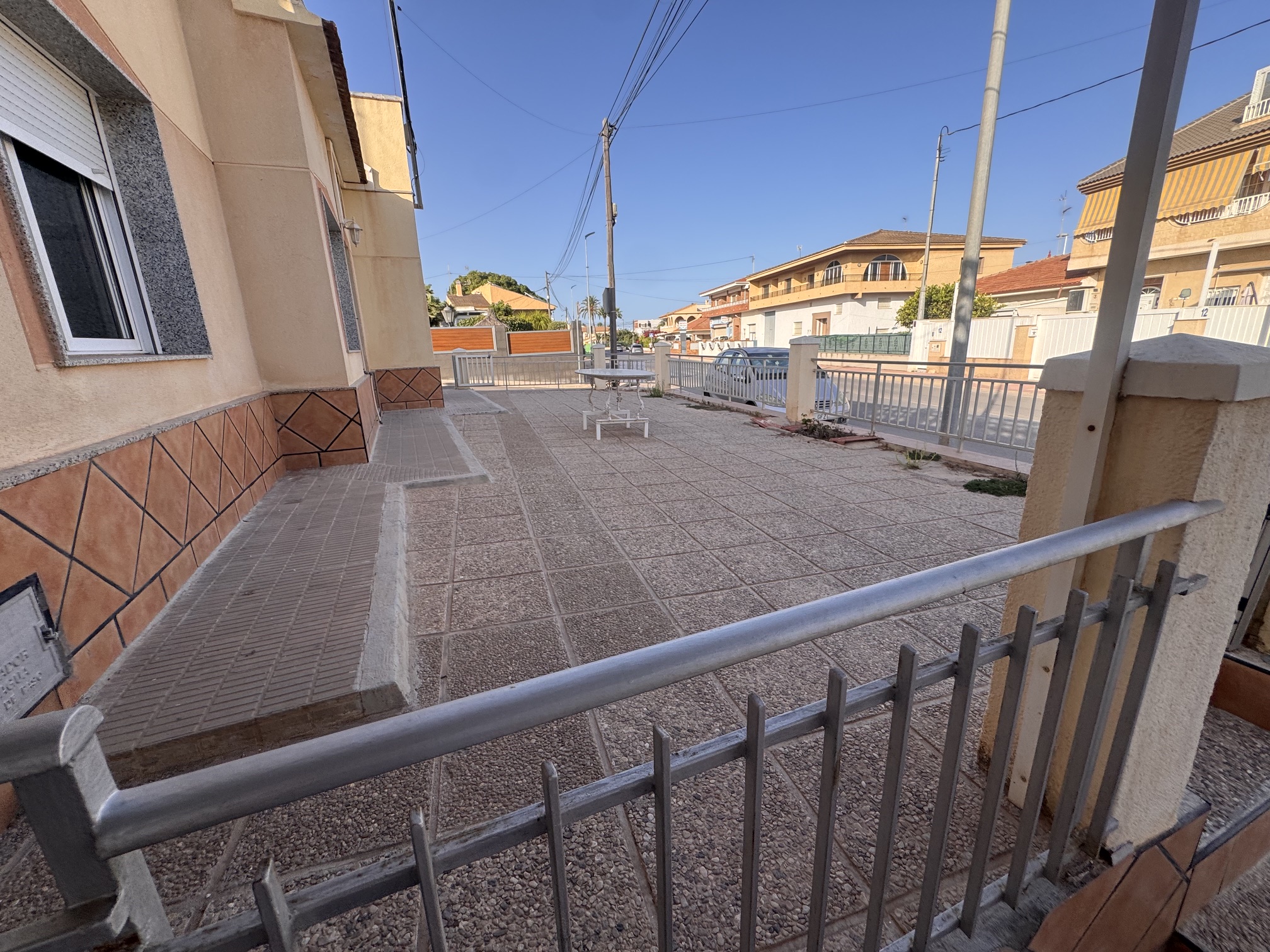 4 Bedroom * 2 Bathroom One level House For Sale * Central San Pedro * Very Desirable area * Private Garage * Large Terrace & Solarium * €217,995 *