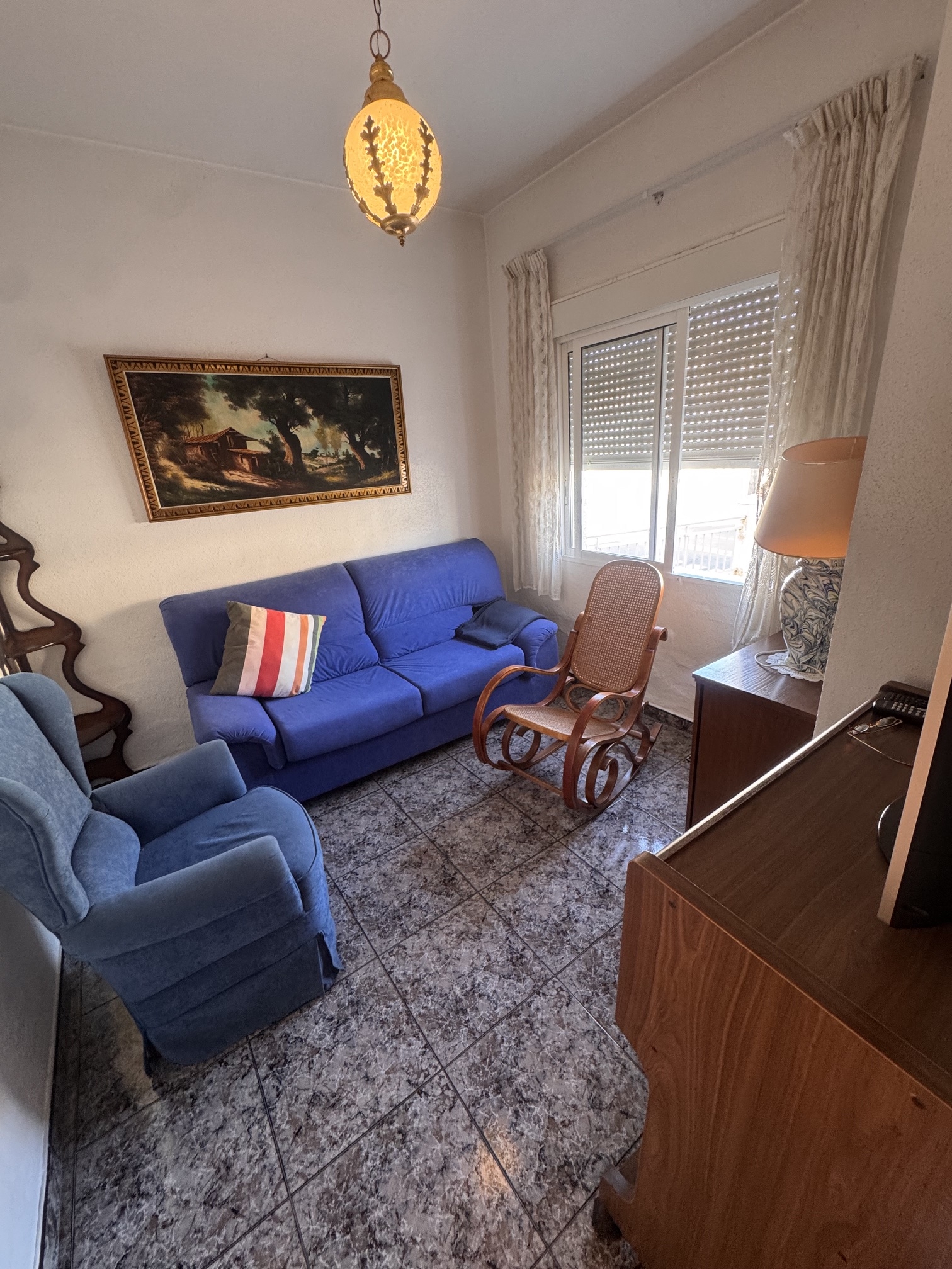 4 Bedroom * 2 Bathroom One level House For Sale * Central San Pedro * Very Desirable area * Private Garage * Large Terrace & Solarium * €217,995 *