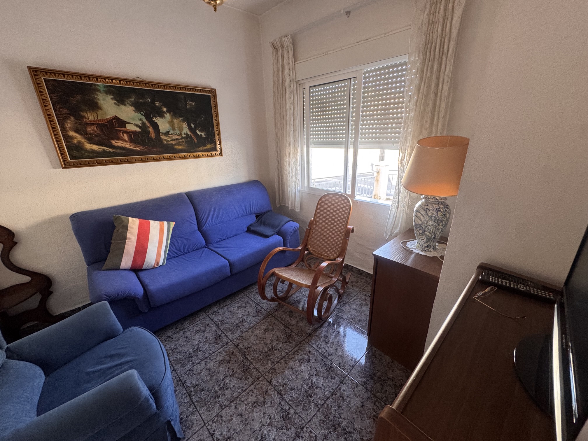 4 Bedroom * 2 Bathroom One level House For Sale * Central San Pedro * Very Desirable area * Private Garage * Large Terrace & Solarium * €217,995 *