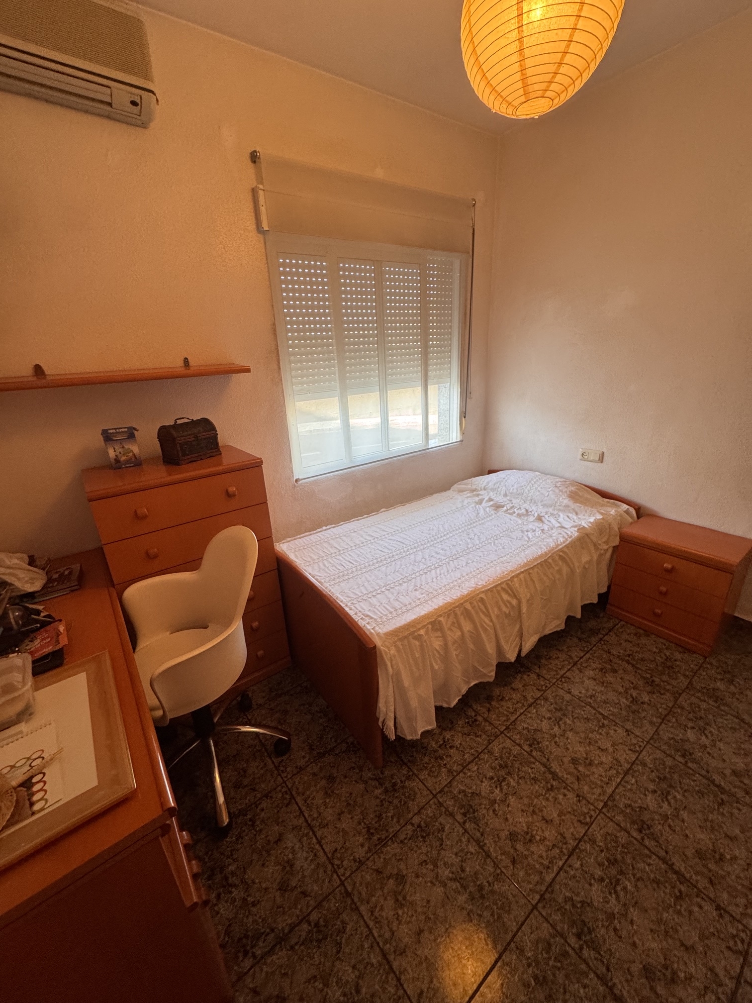 4 Bedroom * 2 Bathroom One level House For Sale * Central San Pedro * Very Desirable area * Private Garage * Large Terrace & Solarium * €217,995 *