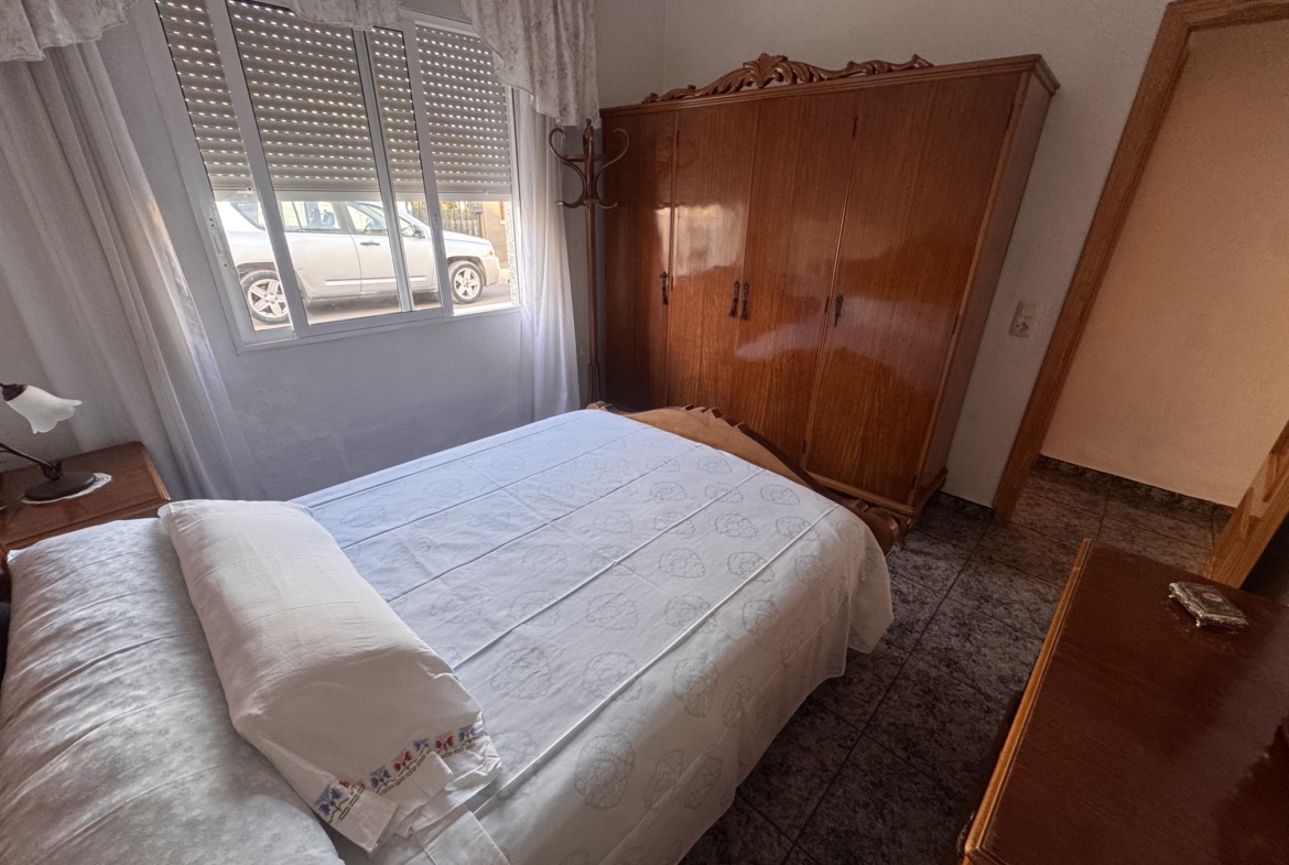 4 Bedroom * 2 Bathroom One level House For Sale * Central San Pedro * Very Desirable area * Private Garage * Large Terrace & Solarium * €217,995 *