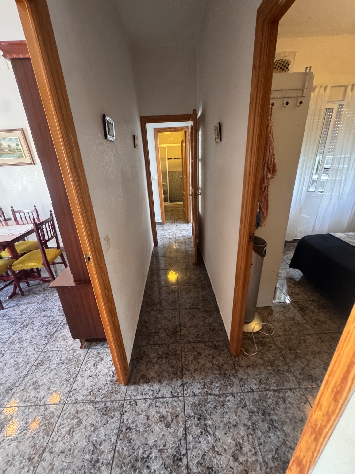 4 Bedroom * 2 Bathroom One level House For Sale * Central San Pedro * Very Desirable area * Private Garage * Large Terrace & Solarium * €217,995 *