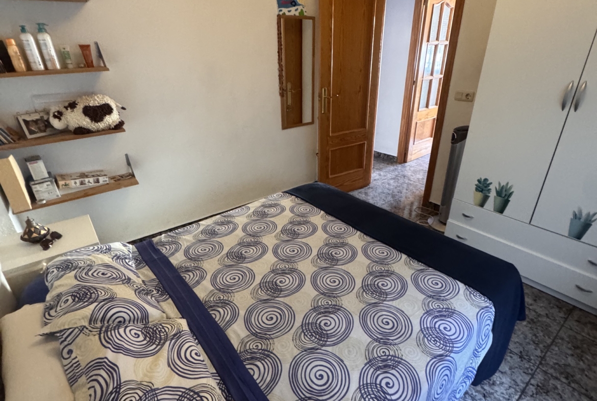 4 Bedroom * 2 Bathroom One level House For Sale * Central San Pedro * Very Desirable area * Private Garage * Large Terrace & Solarium * €217,995 *