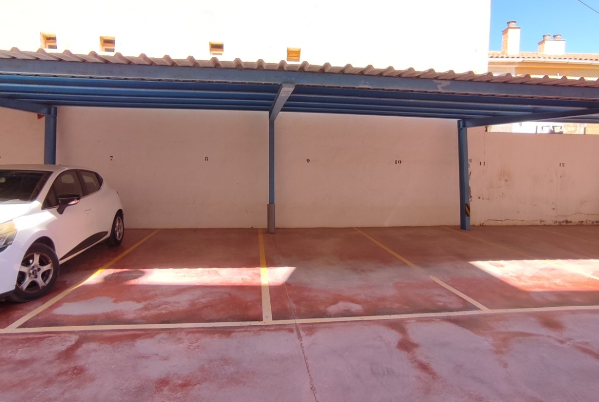 2 Bedroom / 1 Bathroom Apartment *2nd floor with lift and balcony * Only 250 meters from the local beach * €136,995 * Lo Pagan *