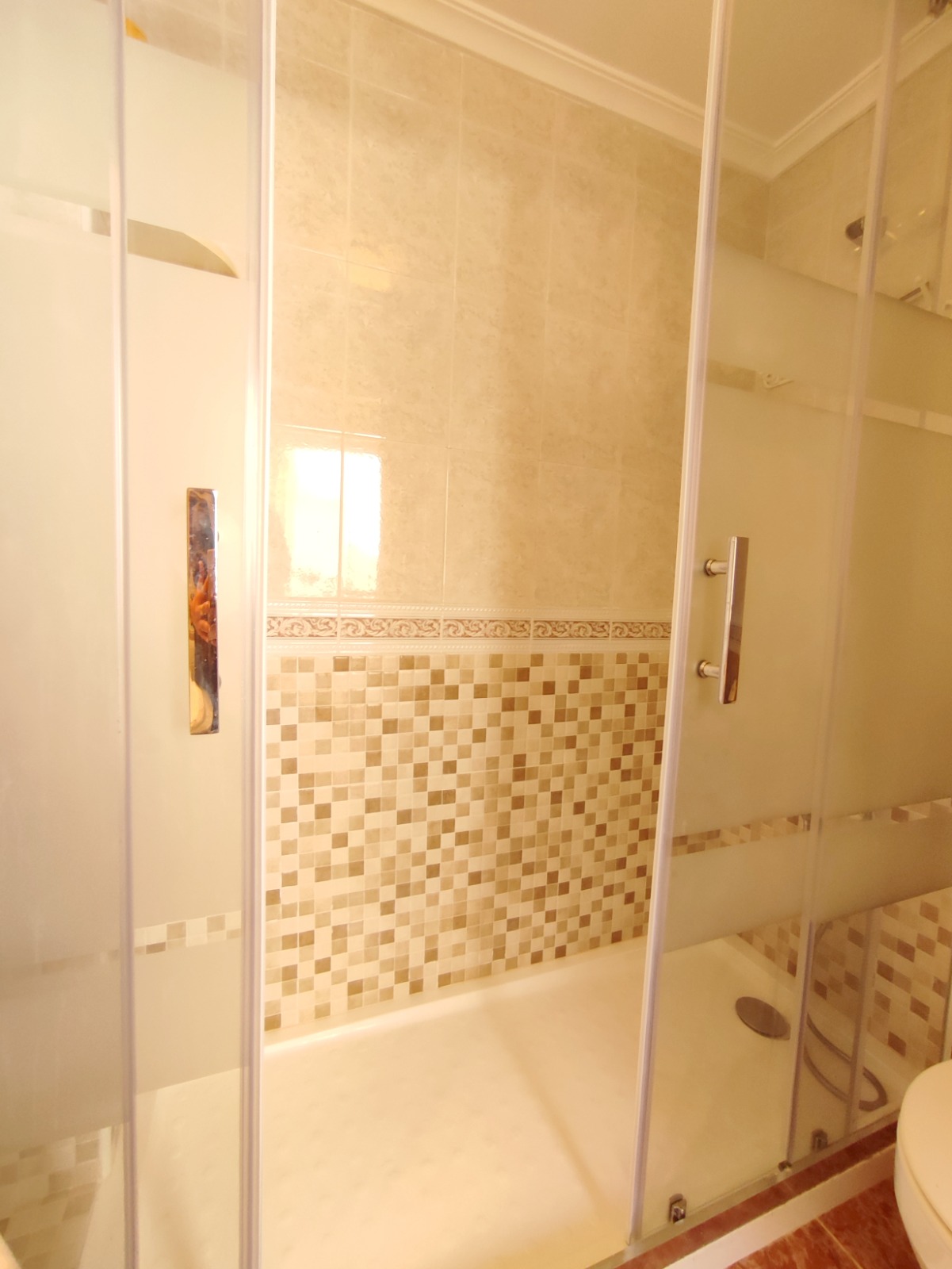 2 Bedroom / 1 Bathroom Apartment *2nd floor with lift and balcony * Only 250 meters from the local beach * €136,995 * Lo Pagan *