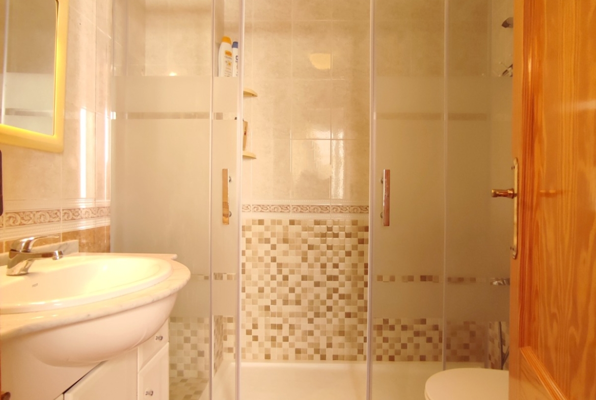 2 Bedroom / 1 Bathroom Apartment *2nd floor with lift and balcony * Only 250 meters from the local beach * €136,995 * Lo Pagan *