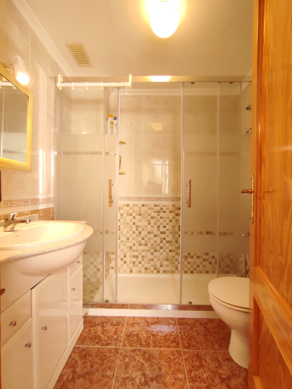 2 Bedroom / 1 Bathroom Apartment *2nd floor with lift and balcony * Only 250 meters from the local beach * €136,995 * Lo Pagan *