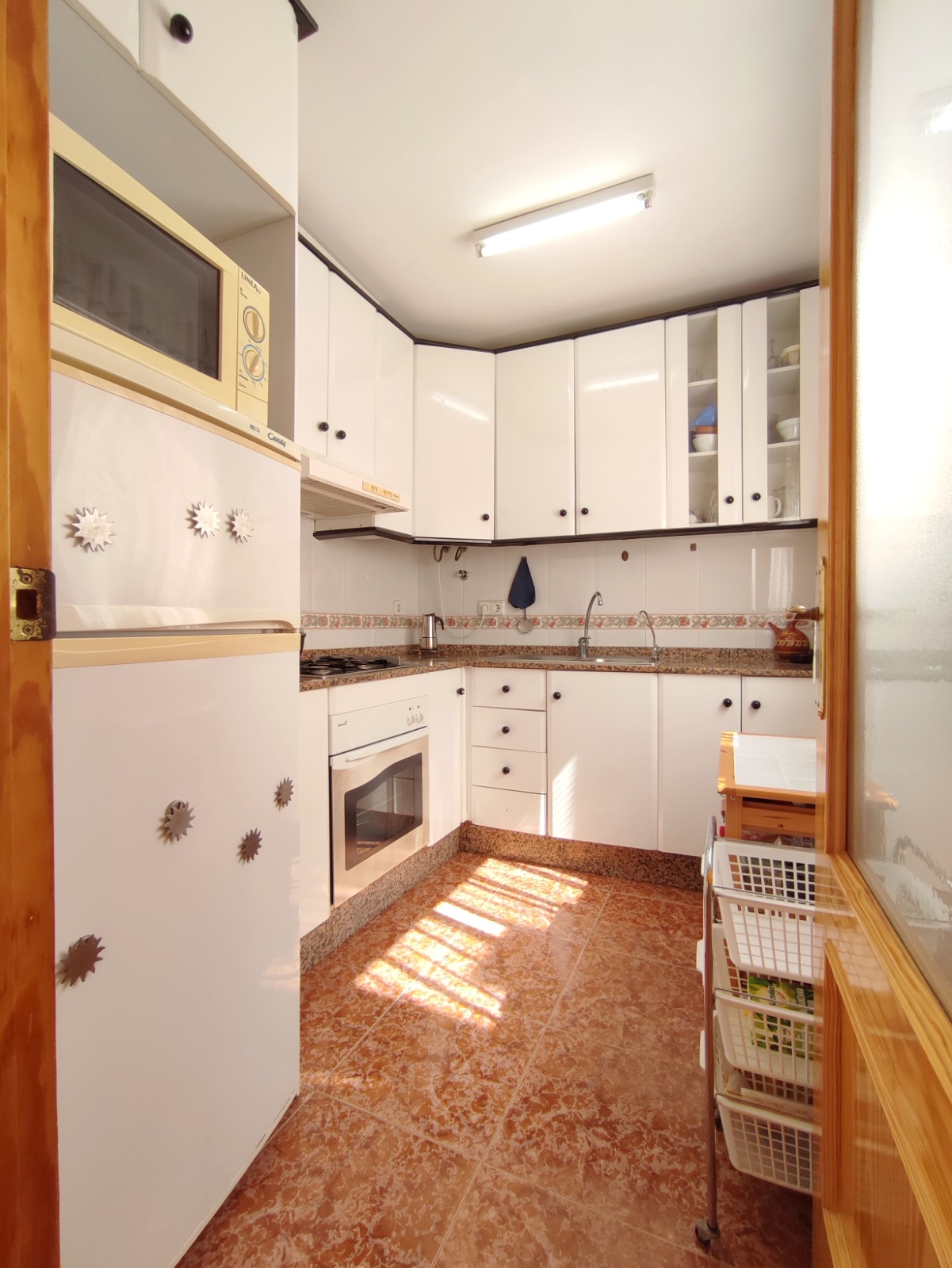 2 Bedroom / 1 Bathroom Apartment *2nd floor with lift and balcony * Only 250 meters from the local beach * €136,995 * Lo Pagan *