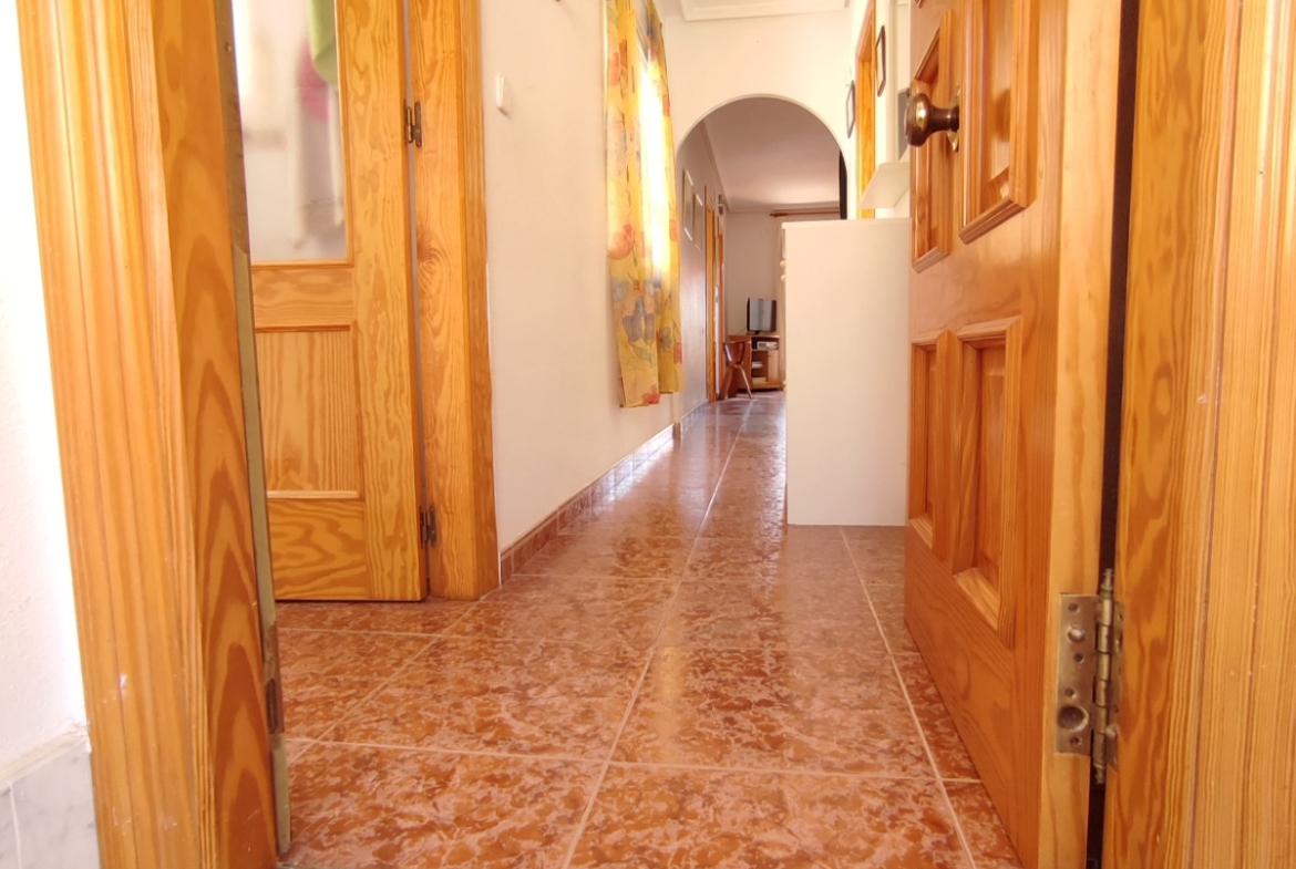 2 Bedroom / 1 Bathroom Apartment *2nd floor with lift and balcony * Only 250 meters from the local beach * €136,995 * Lo Pagan *