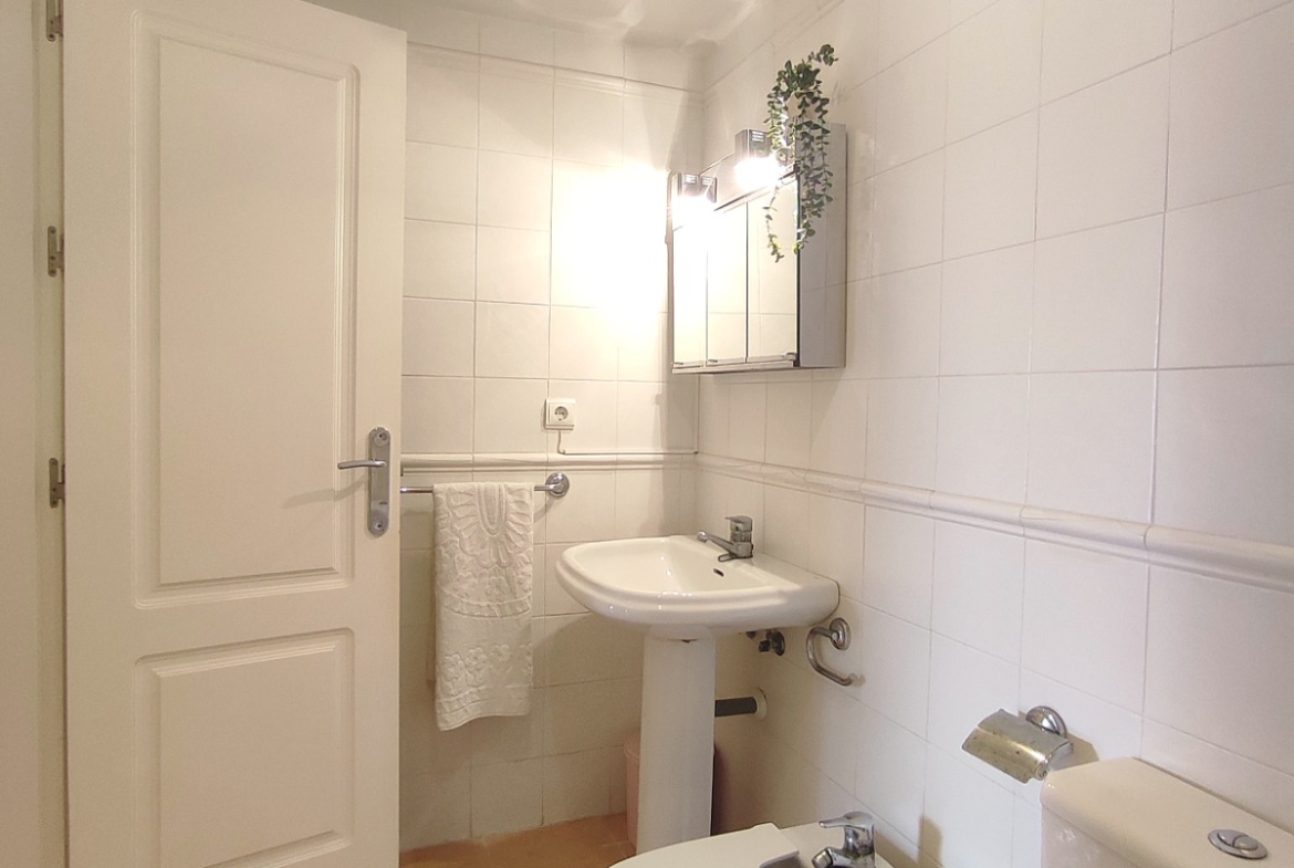 1 Bedroom / 1 Bathroom Apartment * Ground Floor * Lo Pagan * 150 meters from the Beach * €101,995 *