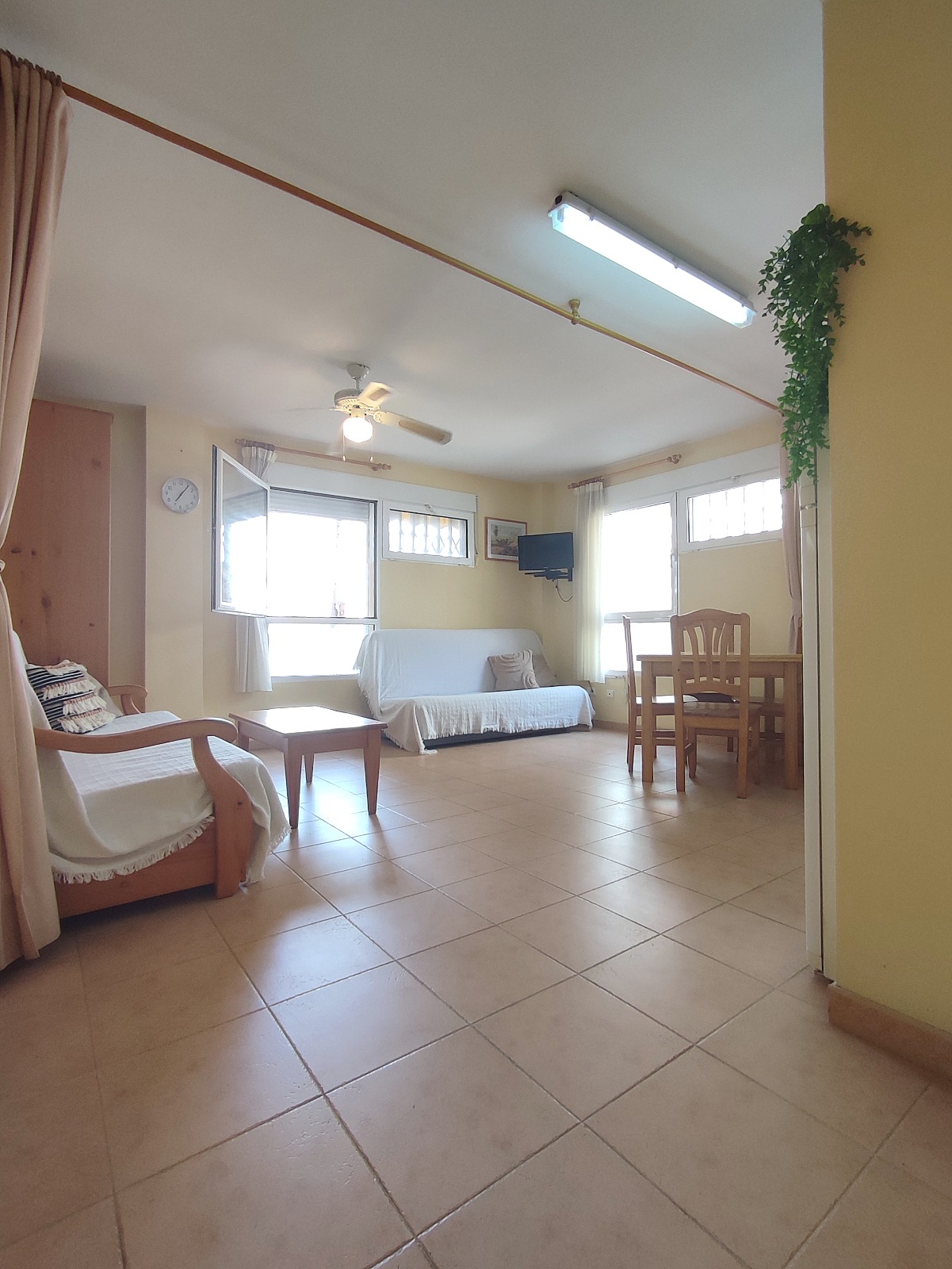 1 Bedroom / 1 Bathroom Apartment * Ground Floor * Lo Pagan * 150 meters from the Beach * €101,995 *