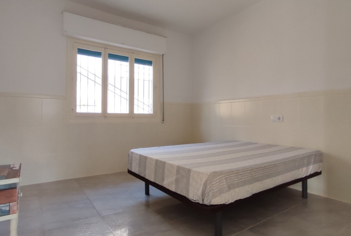 Semi Detached Ground Floor Bungalow * Lo Pagan * 700 meters from the Beach * Excellent Condition * Residential Location * 3 Bedrooms / 1 Bathroom only €119,500*
