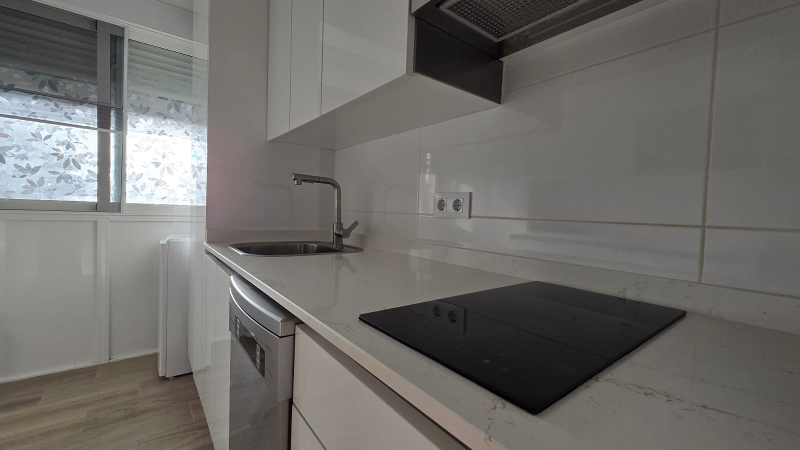 PHOTO-2026-07-31-13-43-05 2 Bedroom / 1 Bathroom Apartment * 2nd Floor ( no lift ) New Kitchen * Balcony * Lo Pagan * 500 meters from the beach * Close to amenities €120,000